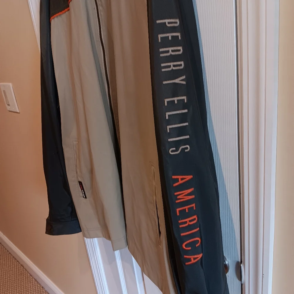 Jacket - Picture 4 of 6